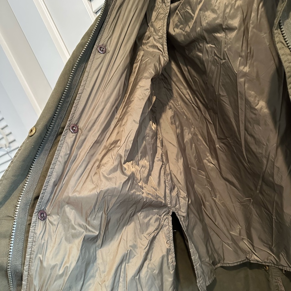 Green Puffer Jacket With Durable Material And Str… - image 3